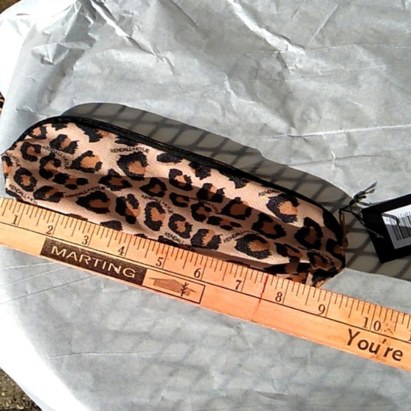 Nwt Cosmetic Cloth Bag - Picture 6 of 6